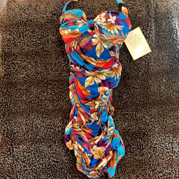 Boston Proper Dresses & Skirts - 8-Boston Proper Hawaiian Style Halter Stretchy Dress
